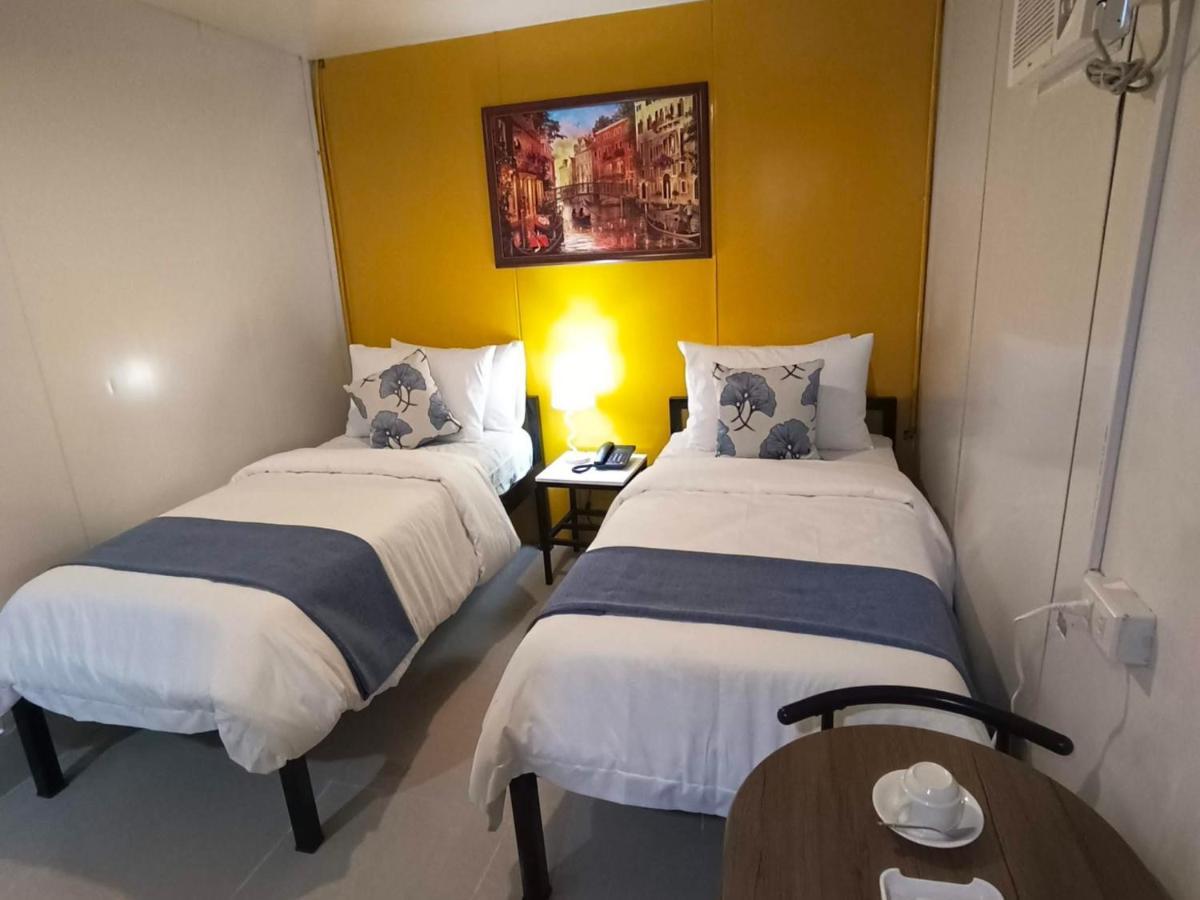 Happy Daze Hotel Tagum ภายนอก รูปภาพ