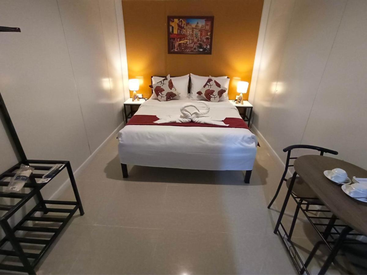 Happy Daze Hotel Tagum ภายนอก รูปภาพ